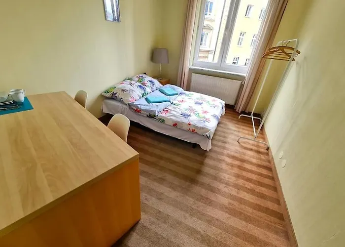 Fantastic Waw - Z6 Room - 702B